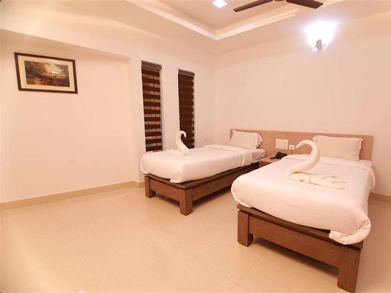 Chandra Inn Kollam Exteriör bild