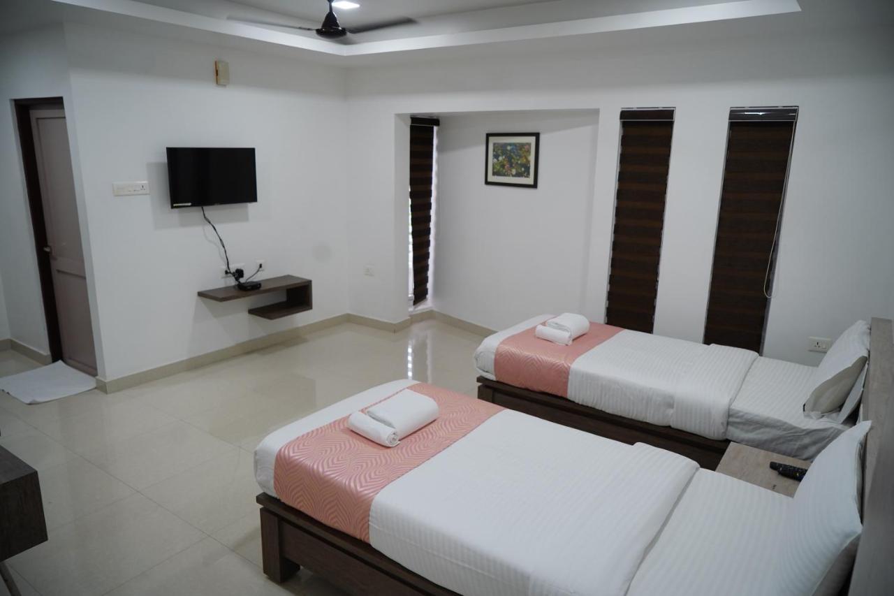 Chandra Inn Kollam Exteriör bild