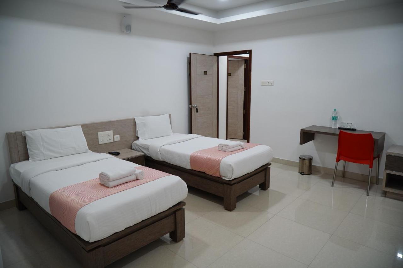 Chandra Inn Kollam Exteriör bild