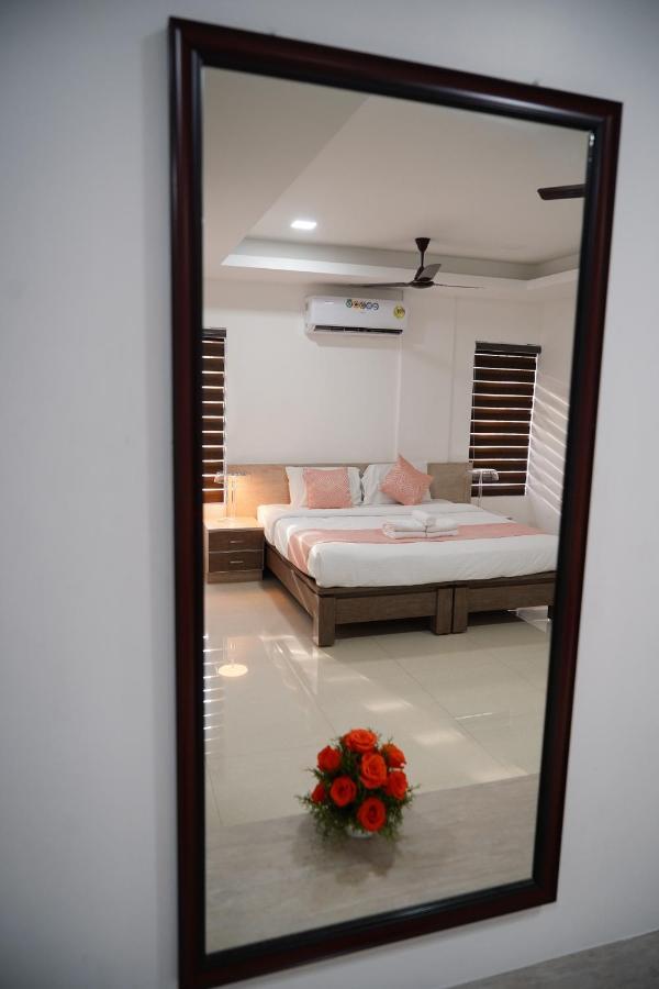 Chandra Inn Kollam Exteriör bild