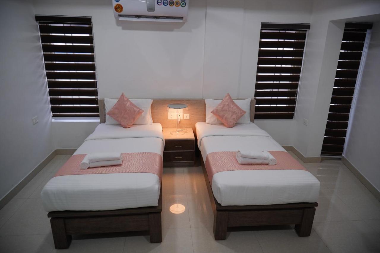 Chandra Inn Kollam Exteriör bild
