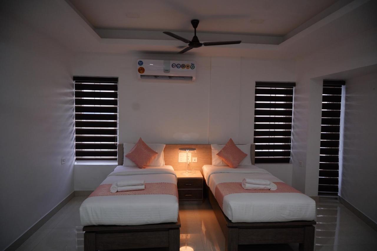 Chandra Inn Kollam Exteriör bild