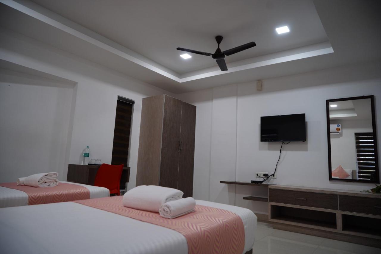 Chandra Inn Kollam Exteriör bild