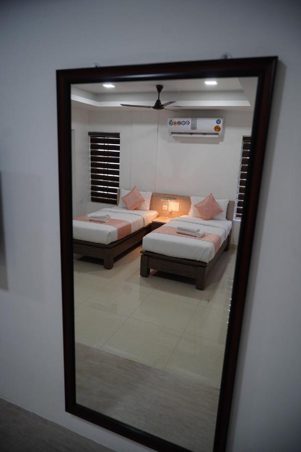 Chandra Inn Kollam Exteriör bild